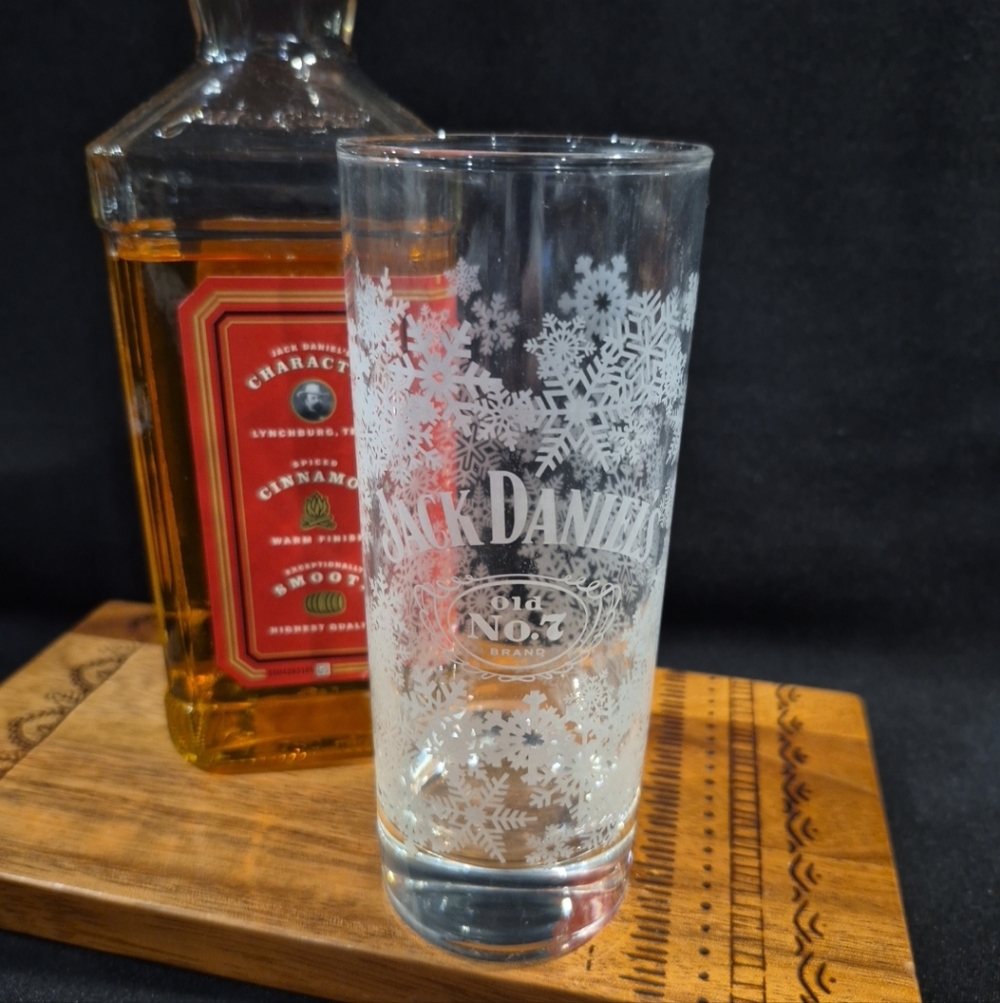 Jack Daniel's Tennessee Whiskey Snowflake Holiday Highball Glass